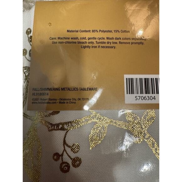 Robert Stanley Signature Collection Set Of 8 Fall Napkins Shimmering Metallic - Picture 5 of 5